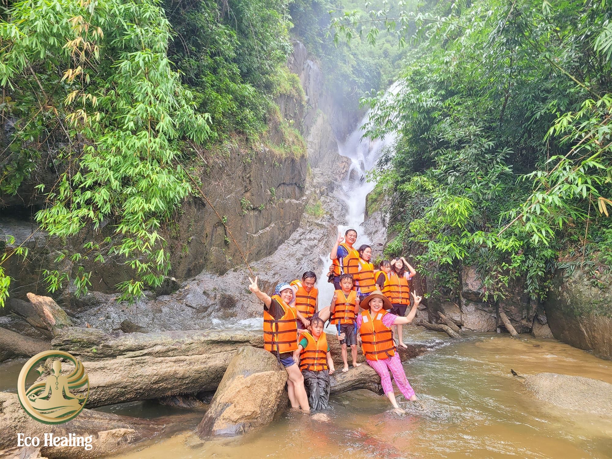 Tour khám phá thác – suối – rừng