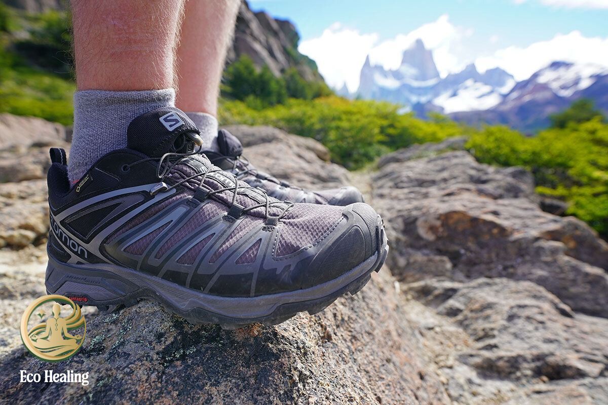 Top 7 đôi Giày Trekking chống nước, bám dính tốt nhất cho địa hình Việt Nam.