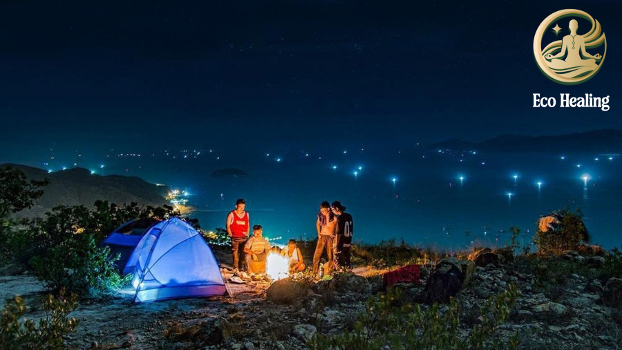 Tour trekking và kể chuyện lửa trại