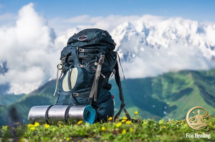 Trọn bộ Dụng cụ Trekking cơ bản và nâng cao: Mua gì để không lãng phí?