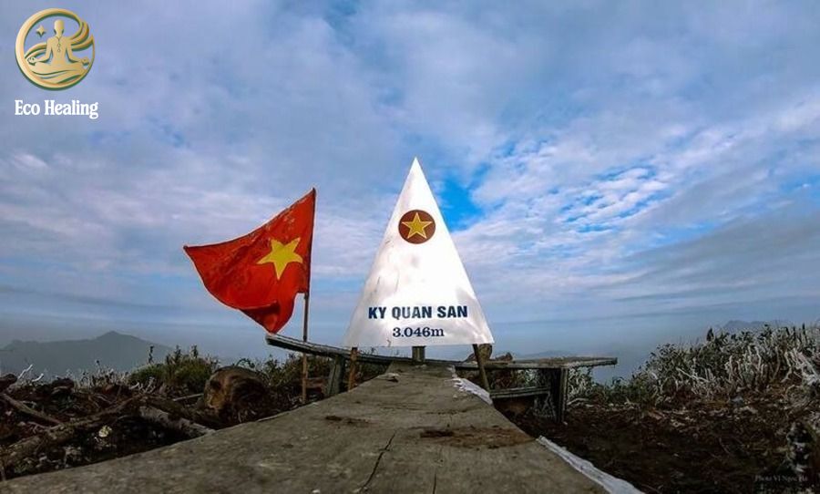 Trekking Kỳ Quan San: Thử thách ngắm bình minh trên đỉnh Muối huyền thoại.