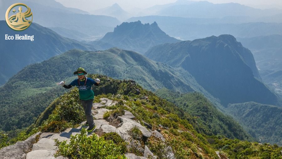 Trekking Kỳ Quan San: Thử thách ngắm bình minh trên đỉnh Muối huyền thoại.