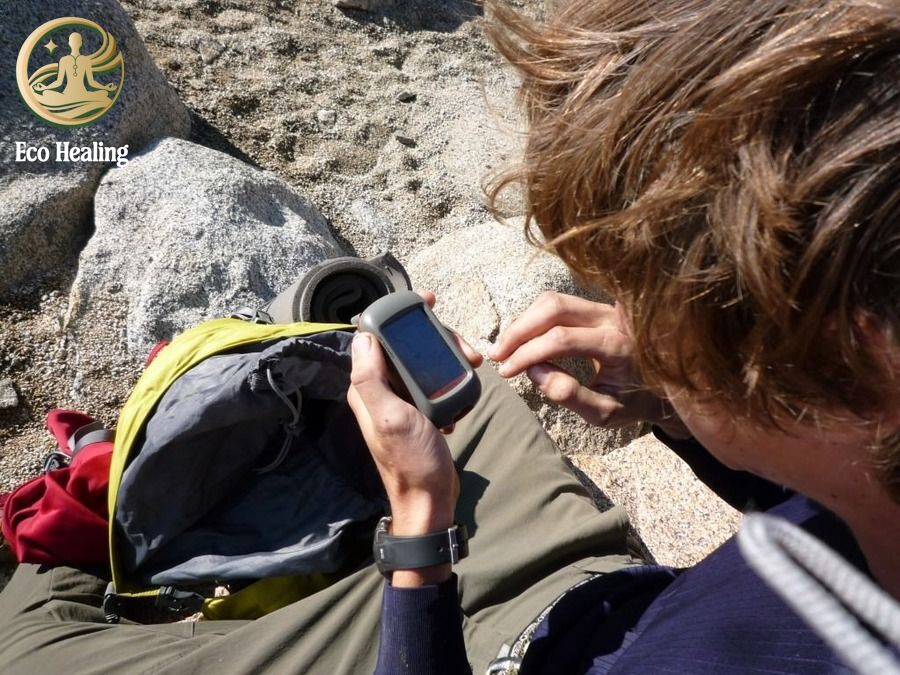 Thiết bị định vị GPS cần thiết cho các cung đường Trekking khó.